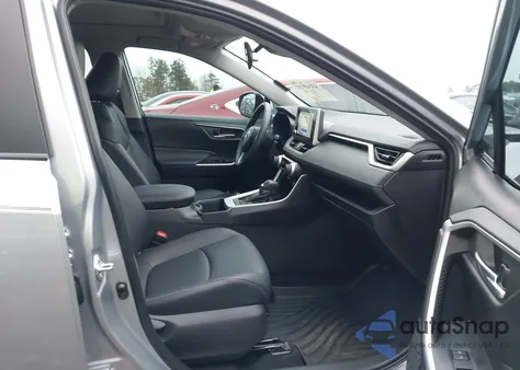 2025 Toyota Rav4 Xle Premium z USA, uszkodzony, nr VIN 2T3C1RFV2SC335486